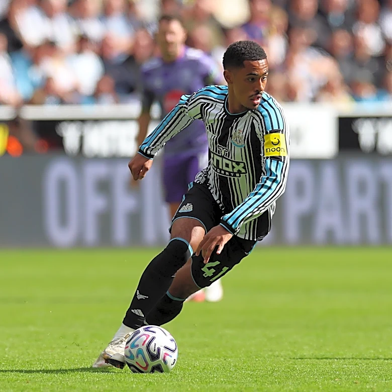 Joe Willock Breaks Silence on Newcastle Future After £17M Transfer Offer