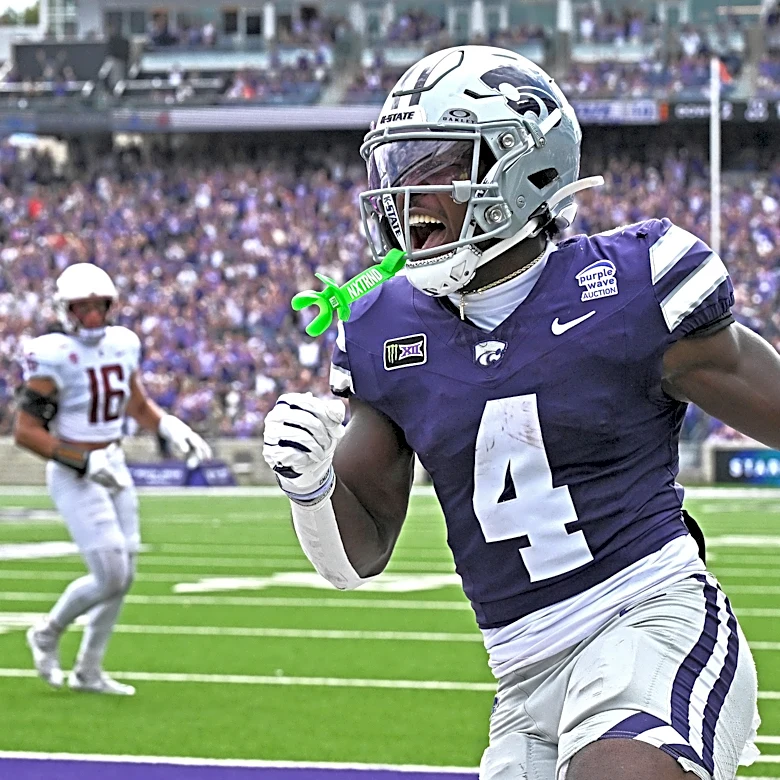 Kansas State dominates Washington State 34-7
