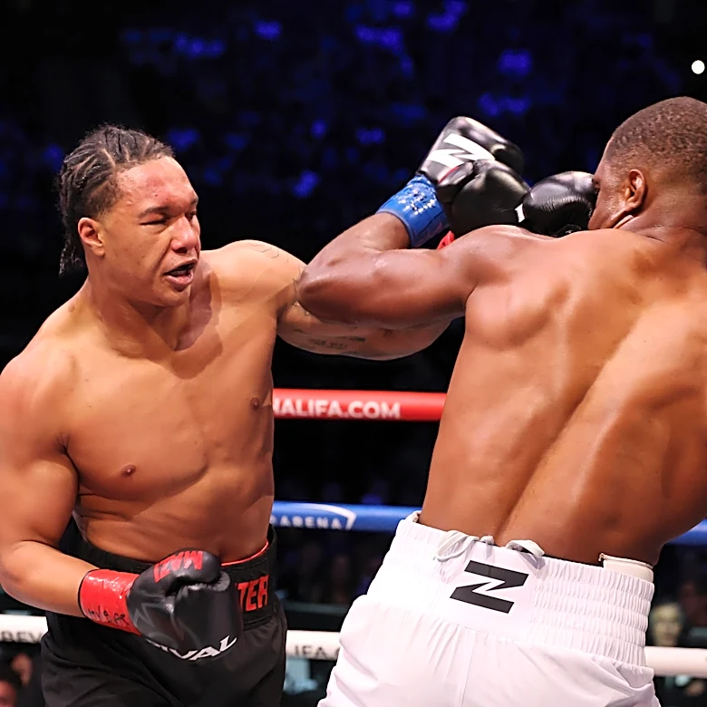 Da’Mazion Vanhouter knocks out Raphael Akpejiori in first round on Garcia vs Benn card: Highlights and video