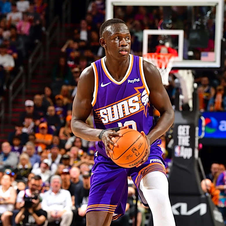 The case for starting Khaman Maluach over Oso Ighodaro