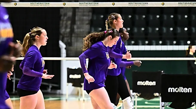 LSU volleyball buries SELA, Robinson reaches milestone