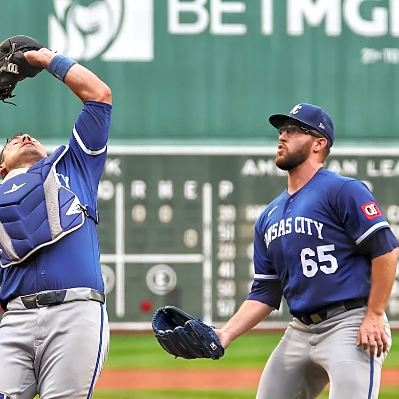 Royals drop series finale in Boston