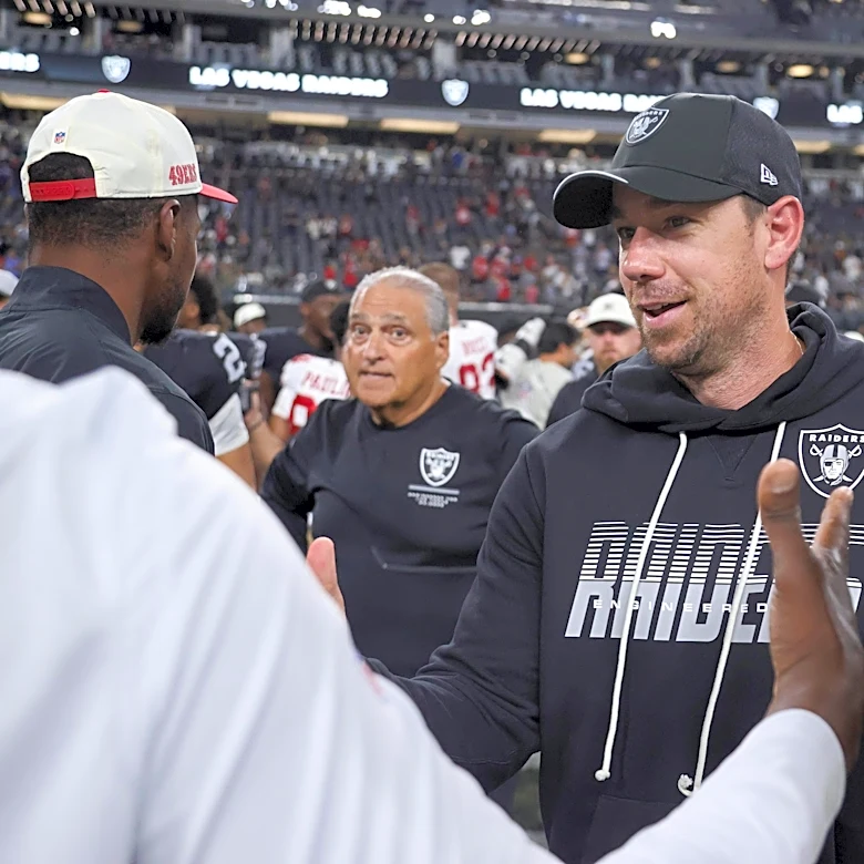Raiders start Klint Kubiak era with complete team victory