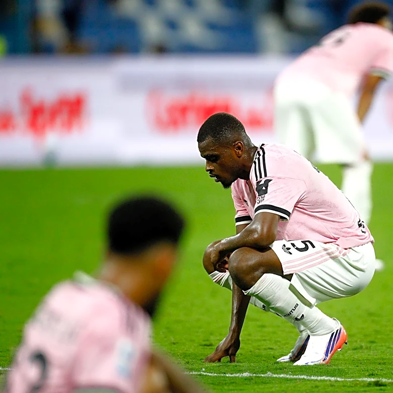Sloppy Juventus fall to Sassuolo on last-gasp goal from loanee Adzic