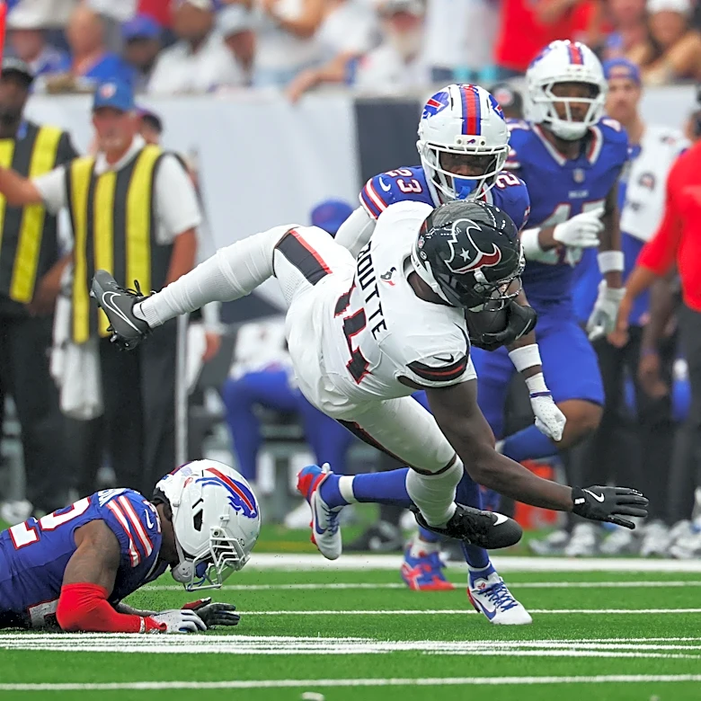 Jaylen Reed’s Patriots debut was quiet. So was Kayshon Boutte’s first Texans game.
