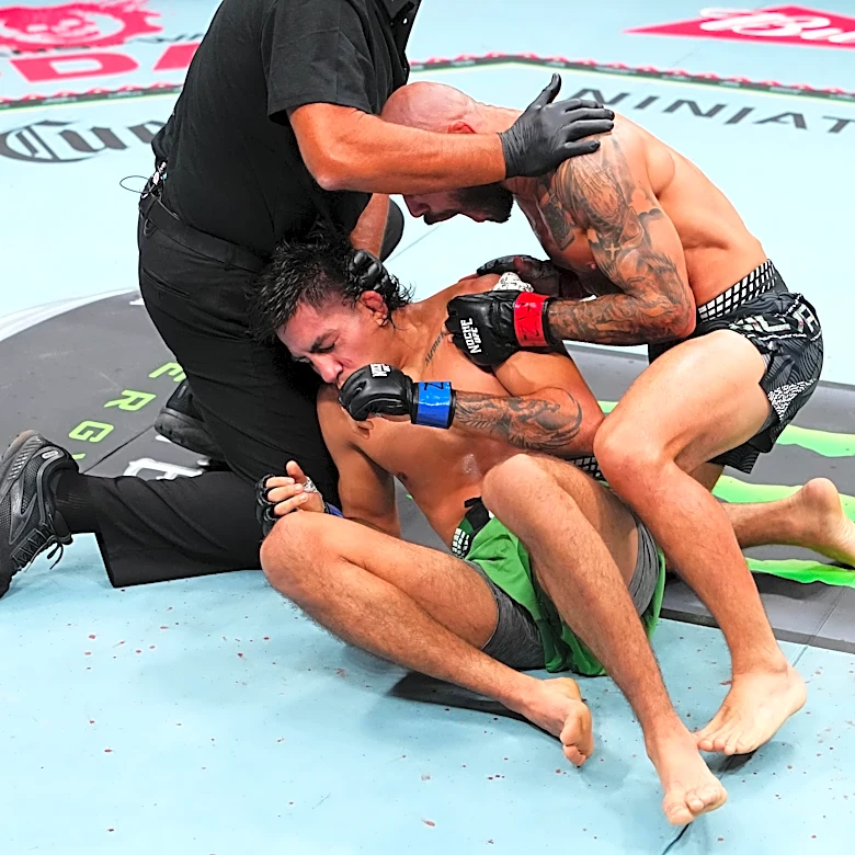 Jean Silva reveals injuries suffered before Noche UFC win, denies slapping Jose Delgado after fight