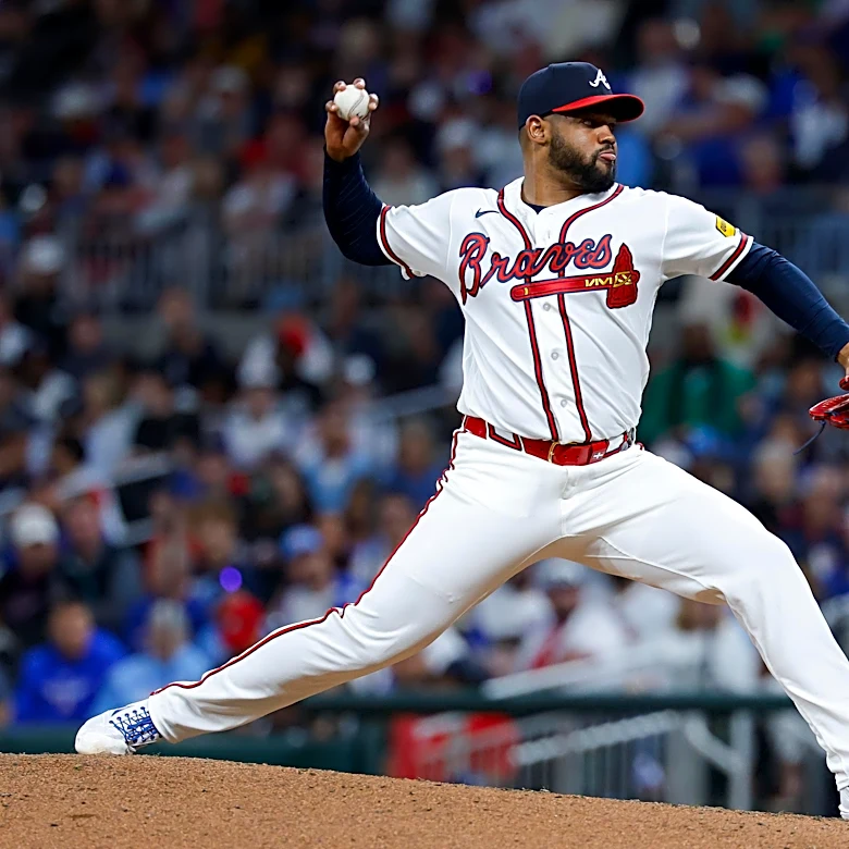 September gauntlet run continues as Braves hand the ball to Reynaldo Lopez at Wrigley
