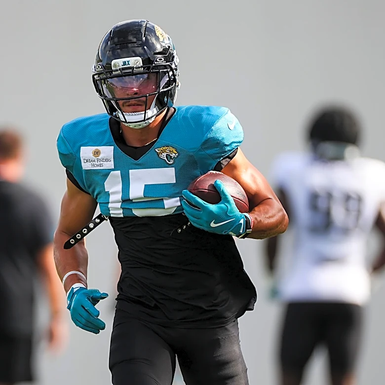 Patriots add wideout Chandler Brayboy, linebacker Xavier Holmes to practice squad entering Week 2