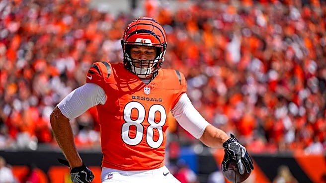 Bengals’ Ted Karras recounts the time he saved Mike Gesicki’s life during their time with the Dolphins