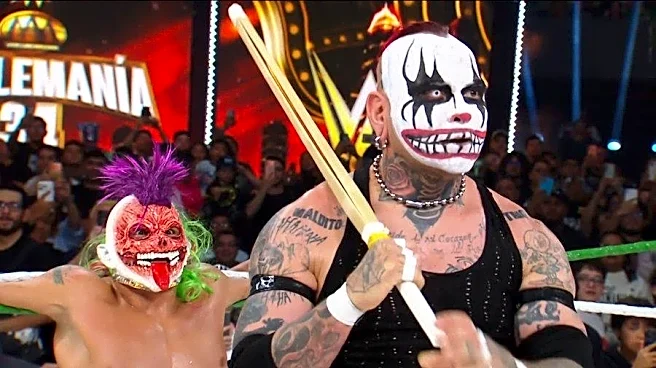 Heel turn in Clown telenovela at AAA Triplemania 34