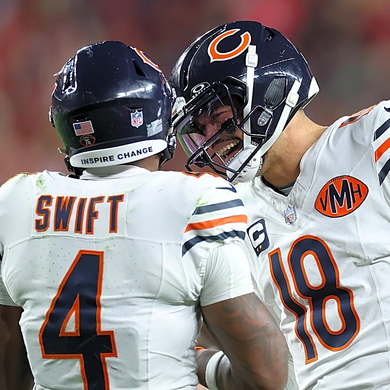 Bears’ Caleb Williams and D’Andre Swift Nominated for FedEx Awards
