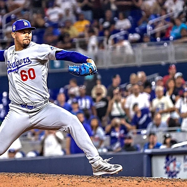Edgardo Henríquez on injured list with back discomfort
