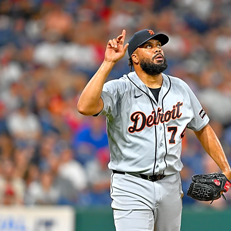 Tigers battle back to defeat the Blue Jays