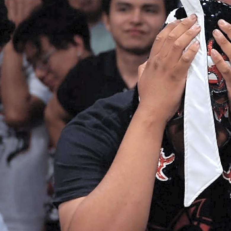 Roman Reigns breaks Mexico’s heart, defeats Penta to retain world title
