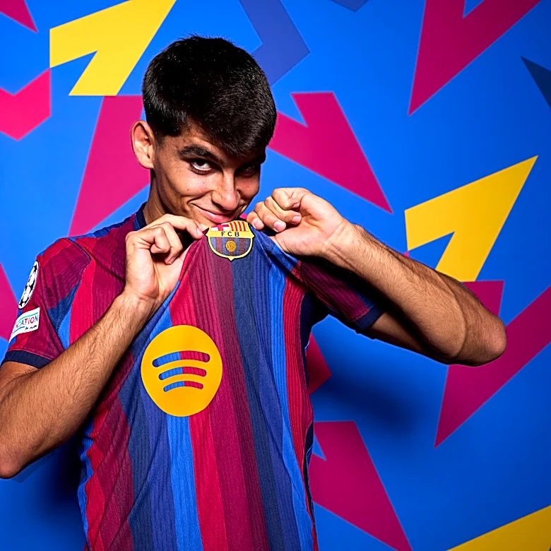 Barcelona seeking to renew Gerard Martín’s contract