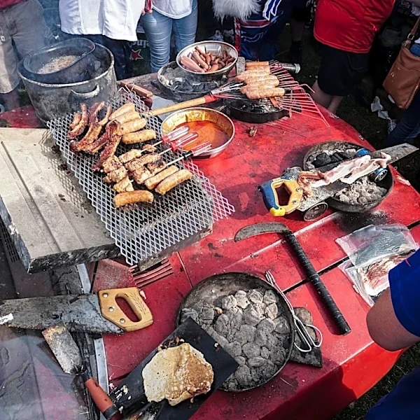 Buffalo Rumblings Tailgate Series: You haven’t really tailgated in Buffalo until you’ve found the Red Pinto