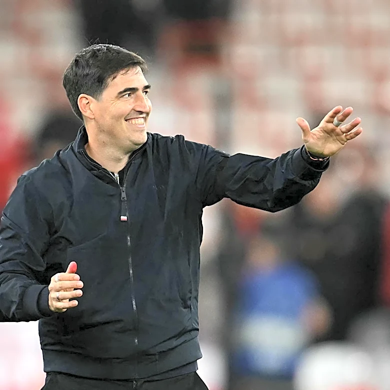 Andoni Iraola Plans Rotation Against Tottenham in League Cup Tie