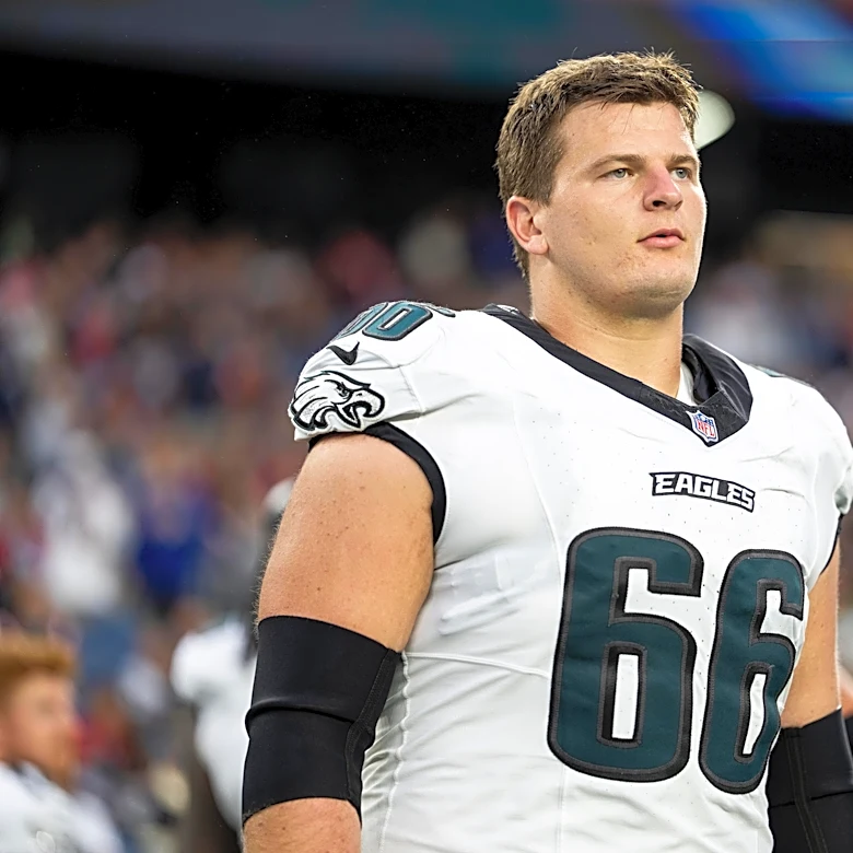 Eagles News: Landon Dickerson replacement options