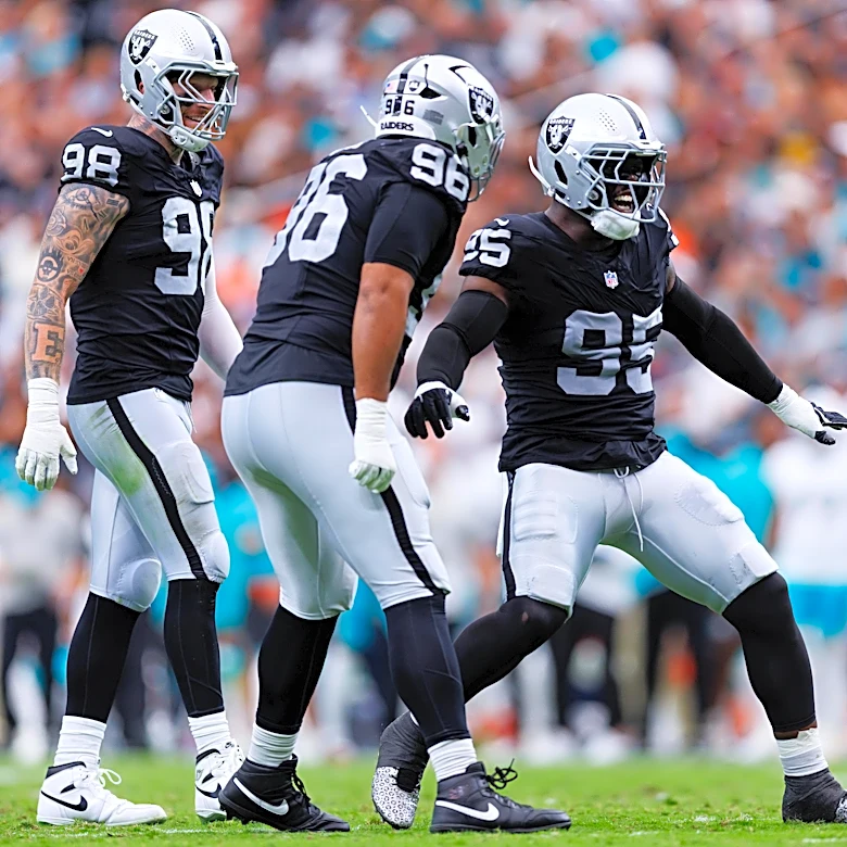 Kwity Paye makes loud statement in Las Vegas Raiders debut against Miami Dolphins