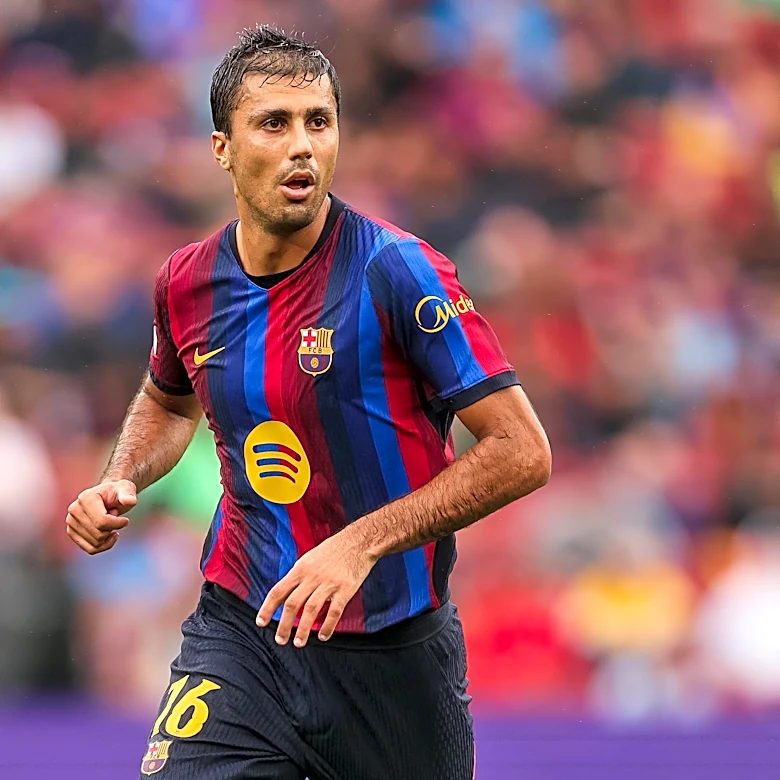 ‘Surprised me immensely’ – Rodri hails ‘incredible’ Barcelona team-mate