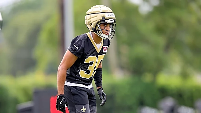 Patriots re-sign safety Elliott Davison to practice squad, release veteran tight end