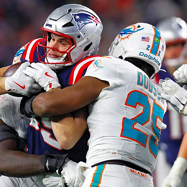 Panthers waive Jimmy Horn Jr, sign Tyrel Dodson
