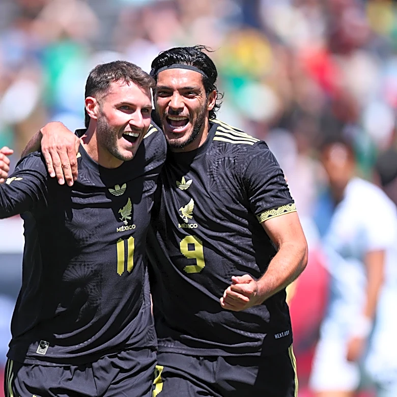 Two Mexican Strikers Looking for a New Lease of Life This Season