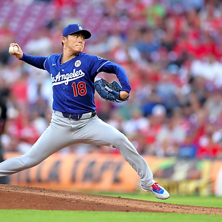 Yoshinobu Yamamoto adds another gem to his collection to beat Reds