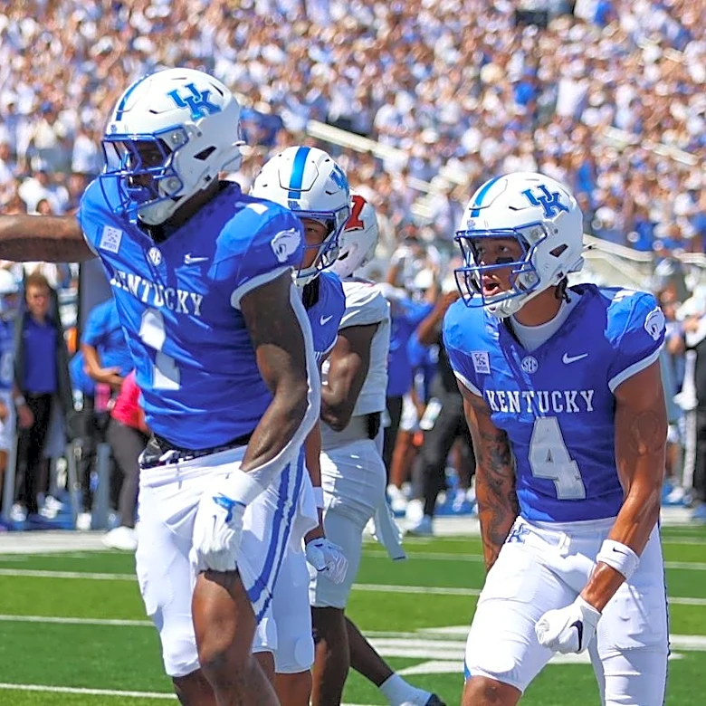 CJ Baxter had his finger pop out vs. Alabama but should play vs. Texas A&M