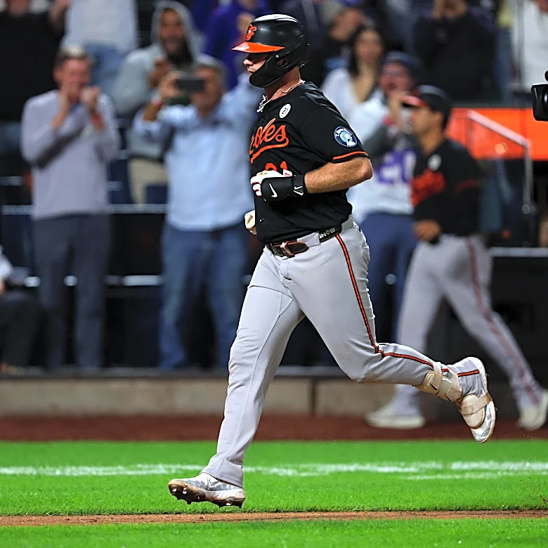 Alonso’s 300th homer, Mayo’s inside-the-parker lead wild O’s win in extras