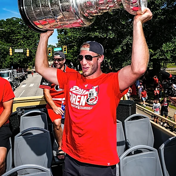 On Training Camp Eve, Jordan Staal signs another extension