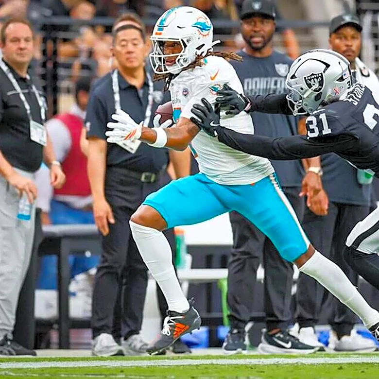 Miami Dolphins news: Caleb Douglas sets record, injury update, and 0-17 possibility