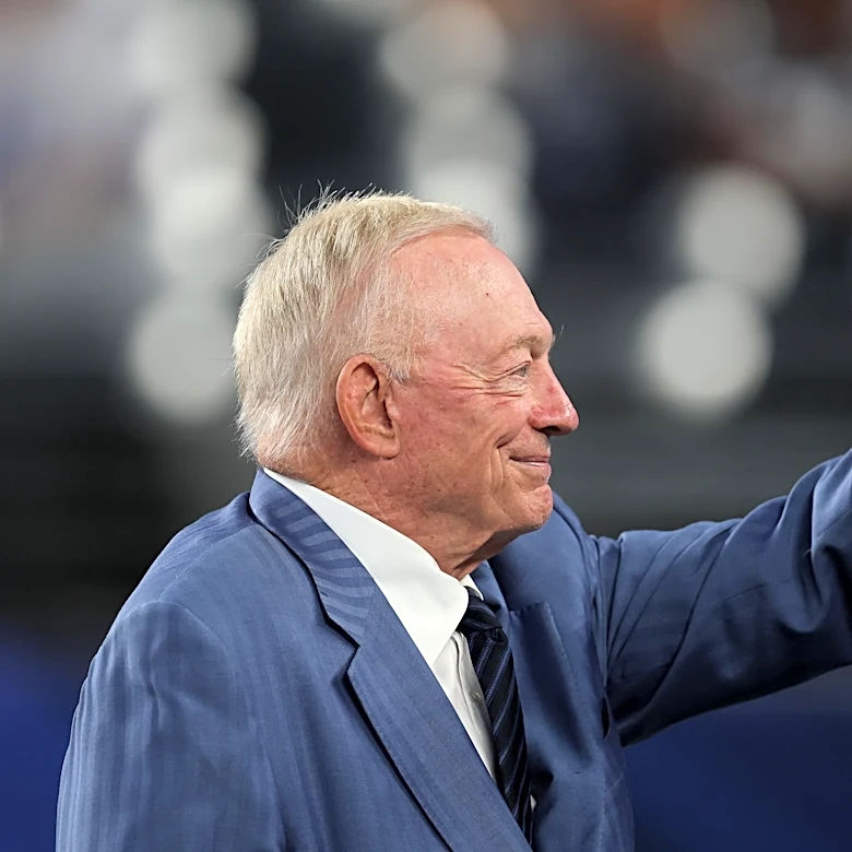 Cowboys news: Jerry Jones wants better communication on defense