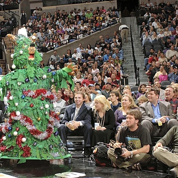 Open Thread: Spurs announce second annual “Holidays at The Rock”