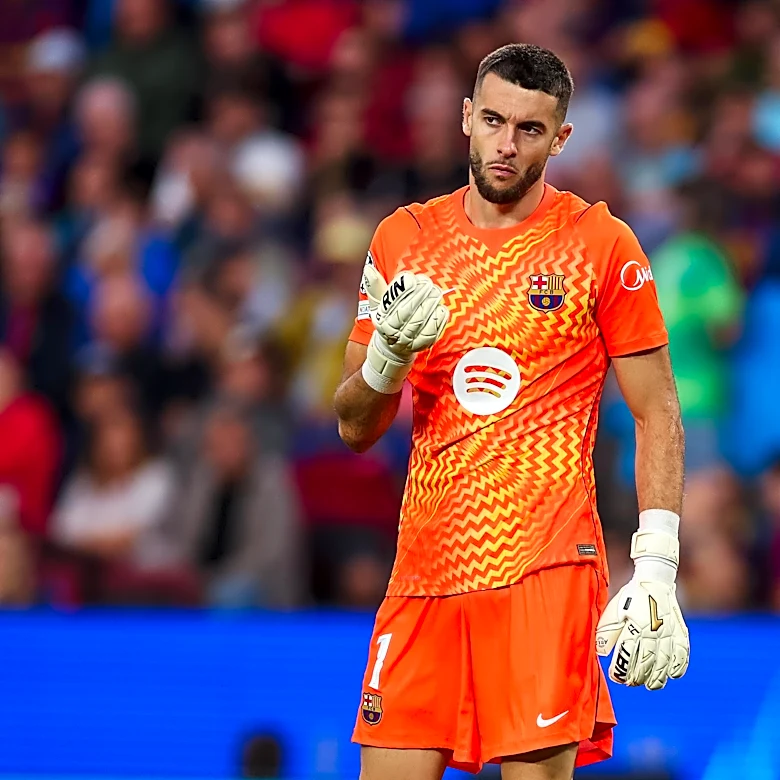 Is Joan Garcia injured? Barcelona stopper replaced by Wojciech Szczęsny against Racing