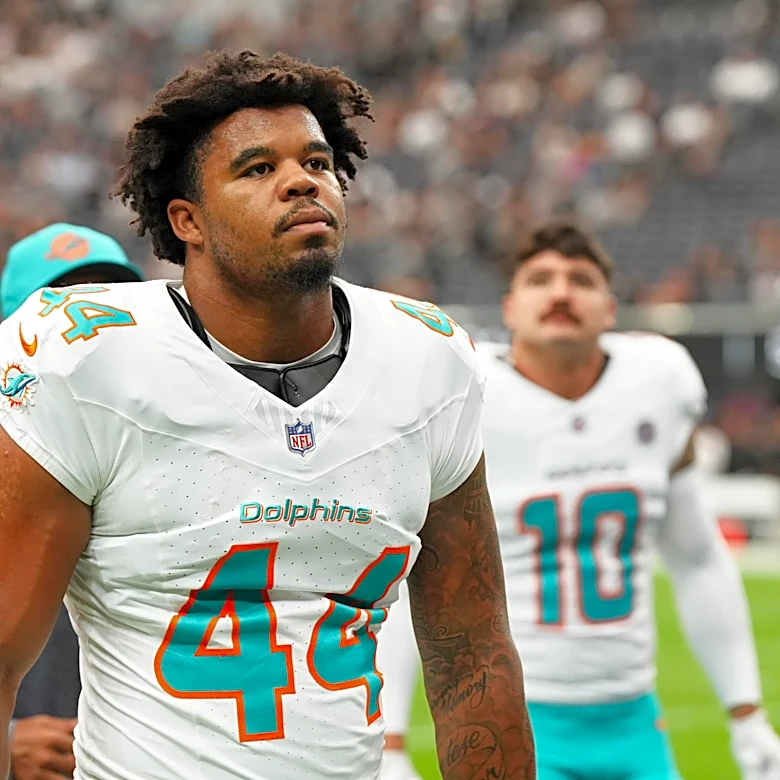 Dolphins’ Chop Robinson in concussion protocol; Malik Willis dealing with toe injury