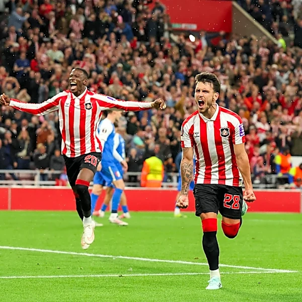 2 Up, 2 Down: Le Fée On The Spot As Sunderland Edge Past AZ Alkmaar