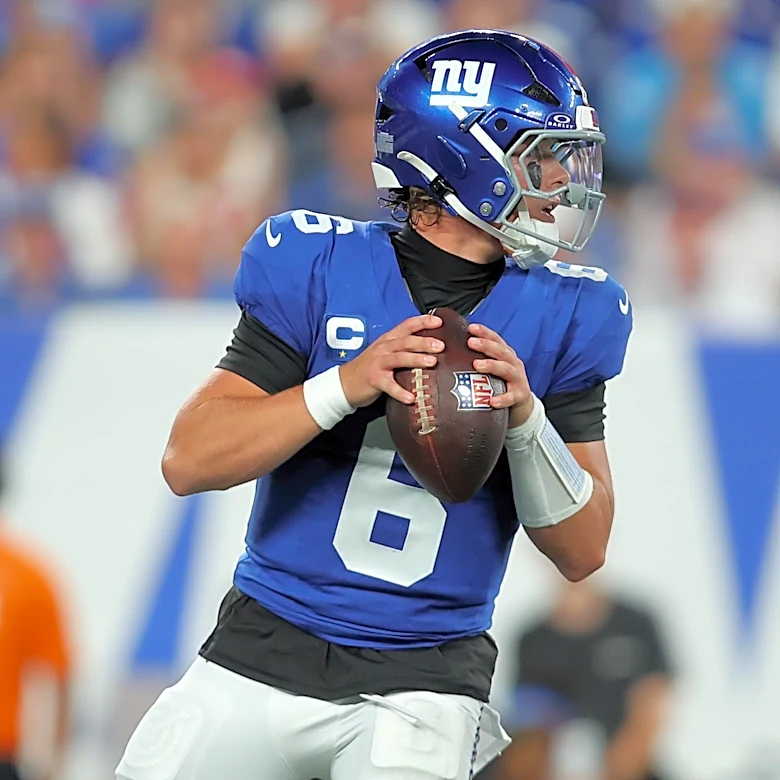 How did Jaxson Dart get a mediocre PFF grade in the Cowboys game?