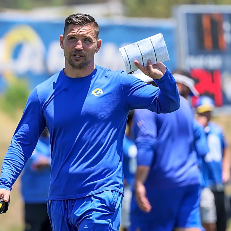 Who faces more pressure in Week 2, Sean McVay or Chris Shula?
