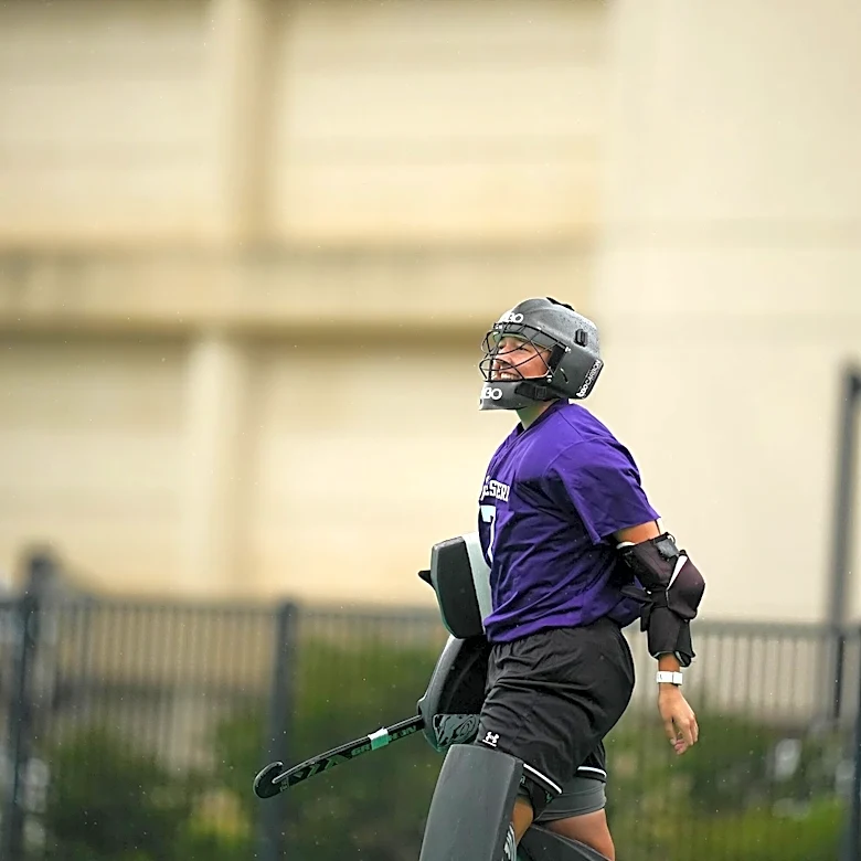 The Northwestern Field Hockey Notebook: Lids on Cages