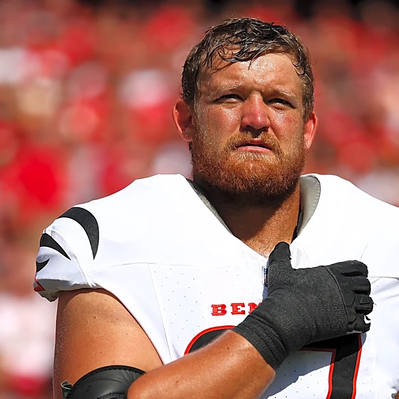 Green Bay Packers sign OL Cordell Volson