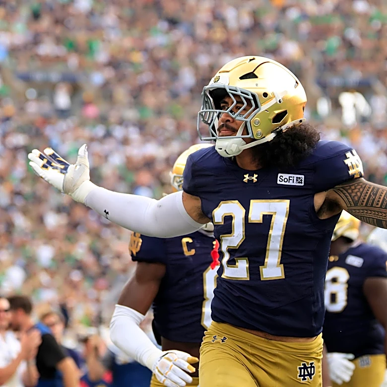 STAFF PICKS: Notre Dame Fighting Irish VS Michigan State for the Megaphone