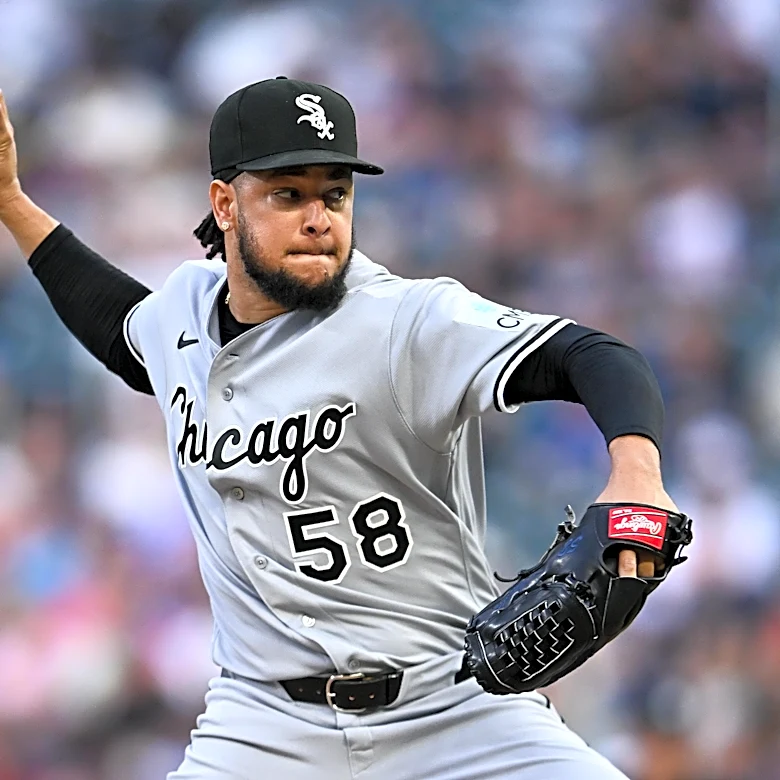Mariners News: Luis Castillo, Cade Cavalli, and Sandy Alcantara