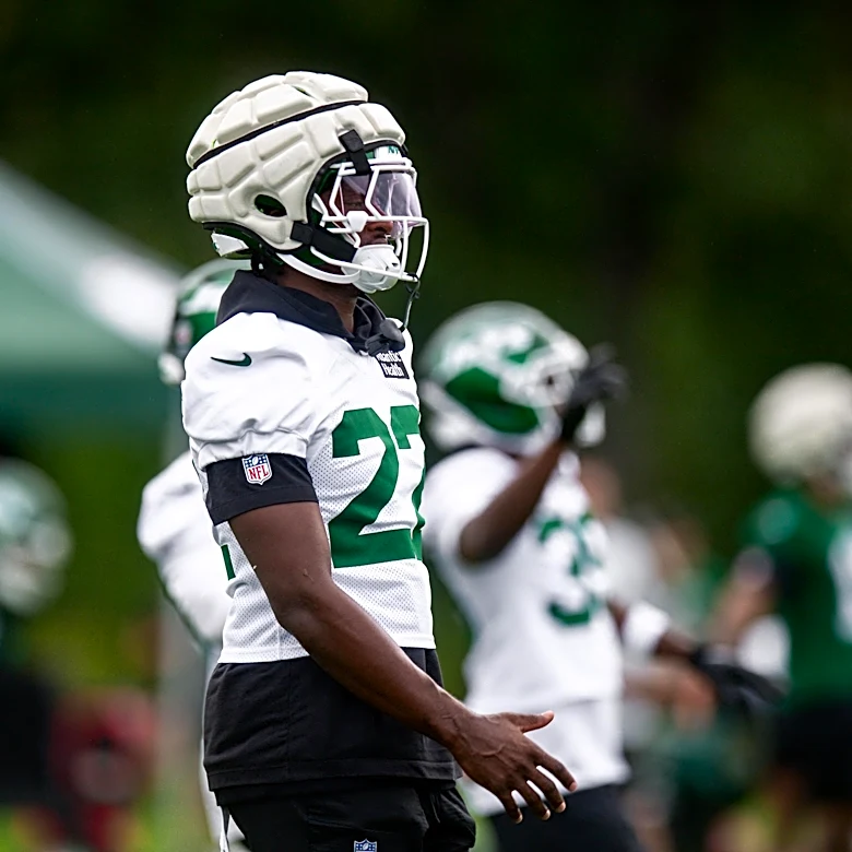 UPDATE: Chicago Bears sign Keidron Smith to the practice squad