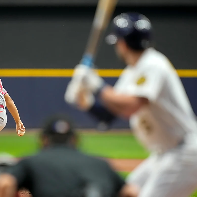 Cincinnati Reds vs. Chicago Cubs – Clay Holmes vs. Chase Burns
