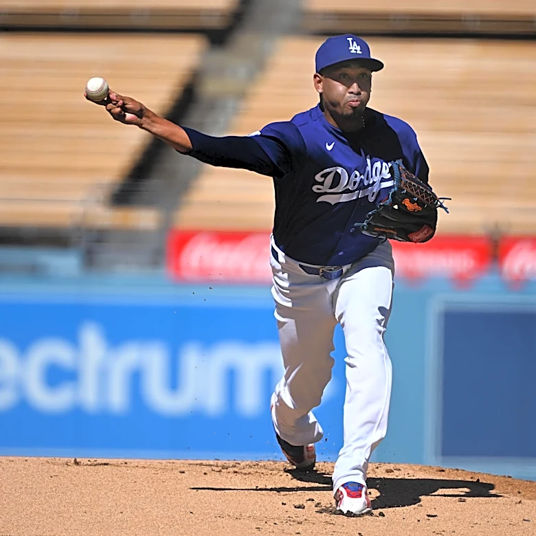Dodgers activate Edwin Díaz, option Landon Knack