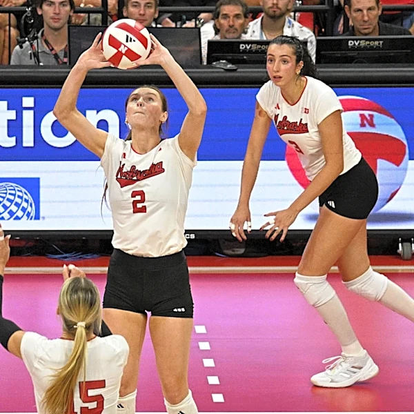 Husker Volleyball Gets 1st Win of Ameritas Challenge: #1 Nebraska 3 – #25 North Carolina 1