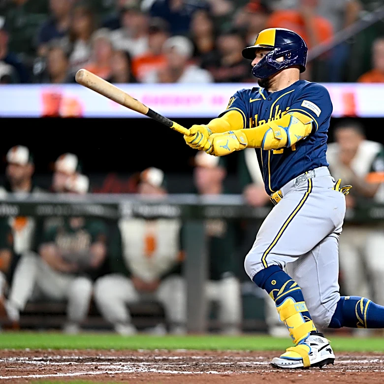 Brewers survive blown save, beat Orioles 6-5 in extras