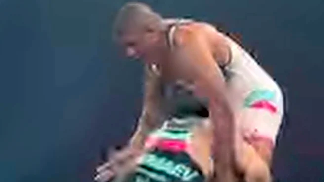 RAF 13 results: Khamzat Chimaev puts up 15 points to earn technical fall victory over Gilbert Burns