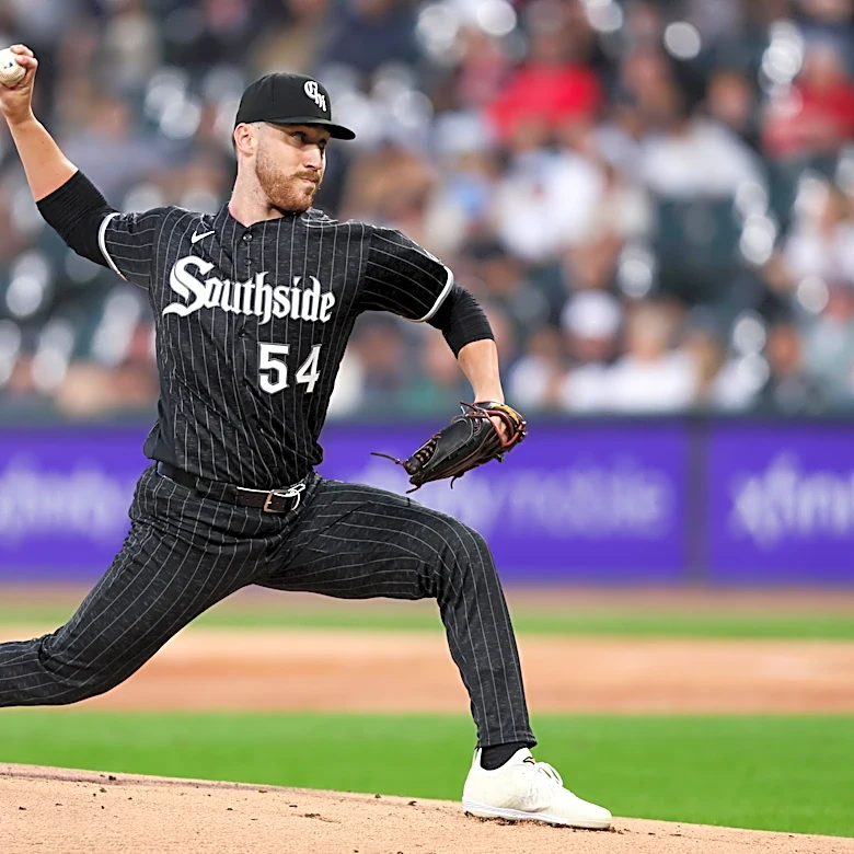 White Sox blow massive lead to Tigers, drop a game back in ALC race